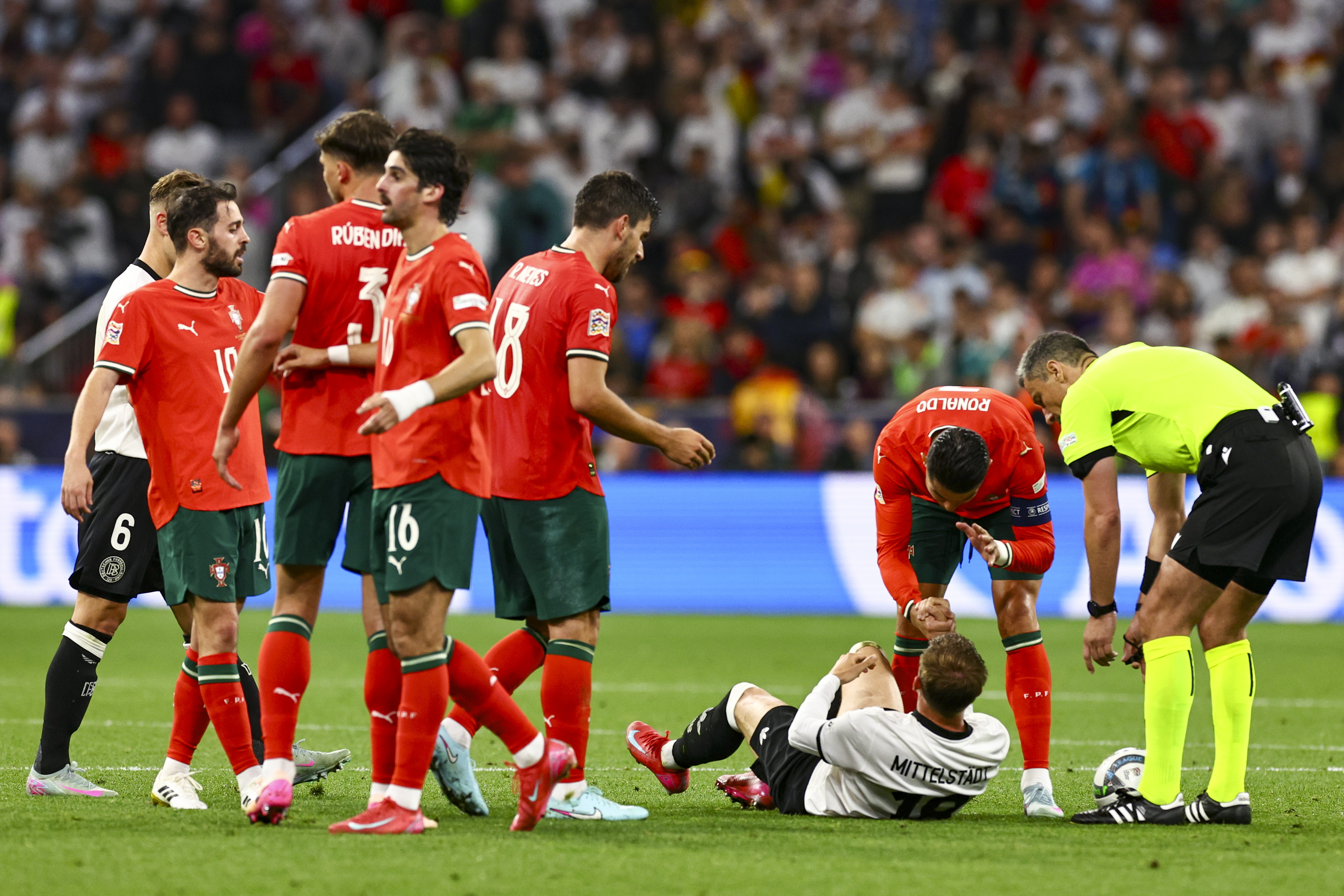 关于欧国联强赛事闪光点频现,球员表现亮眼的信息 关于欧国联强赛事闪光点频现,球员表现亮眼的信息