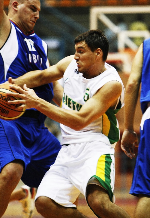 立陶宛游泳选手意外勇夺金牌