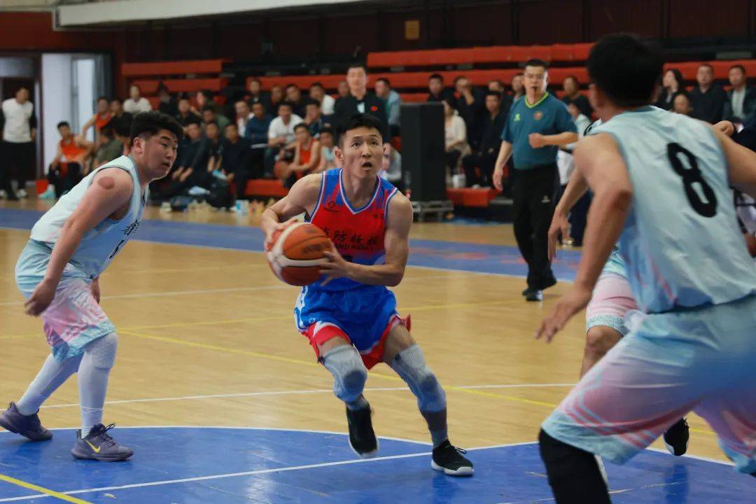 澳客app下载地址-包含篮球精彩比赛频频上演，球迷热情高涨的词条